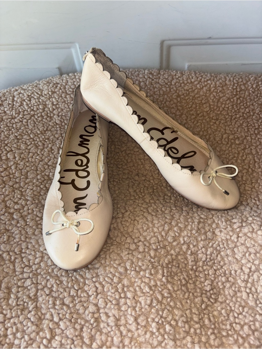Sam Edelman beige scalloped ballet flats size 7.5